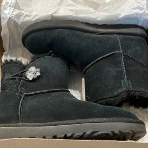 UGG W Mini Bailey Button Gem Boots